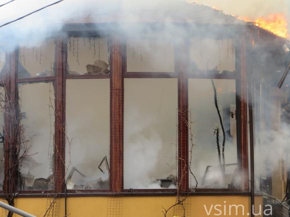 Новини Хмельницького - фото з 9 років тому на Грушевського згоріла «Цукерня» (ВІДЕО)