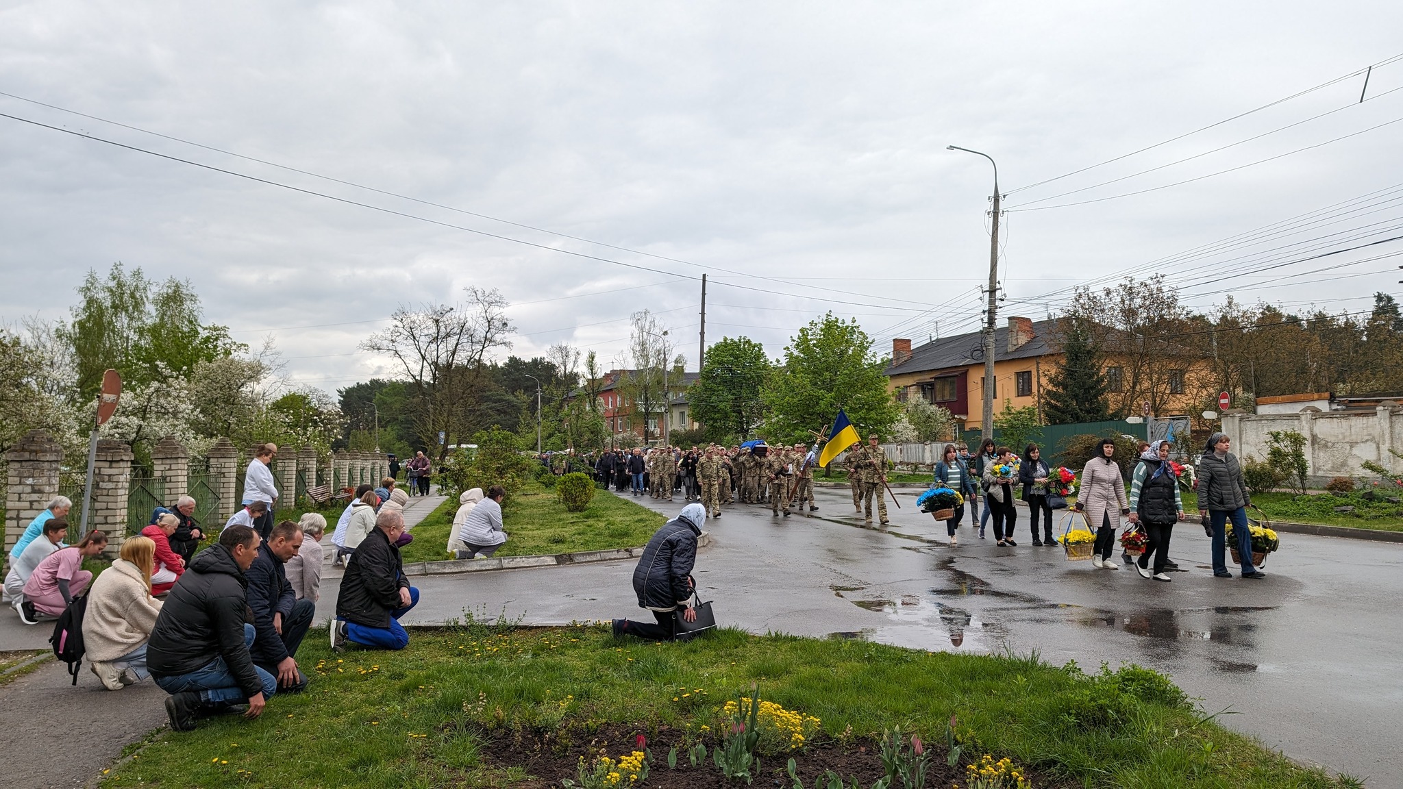 Новини Хмельницького - фото з Тато захищатиме з небес: на Шепетівщині попрощалися з воїном Юрієм Ткачуком