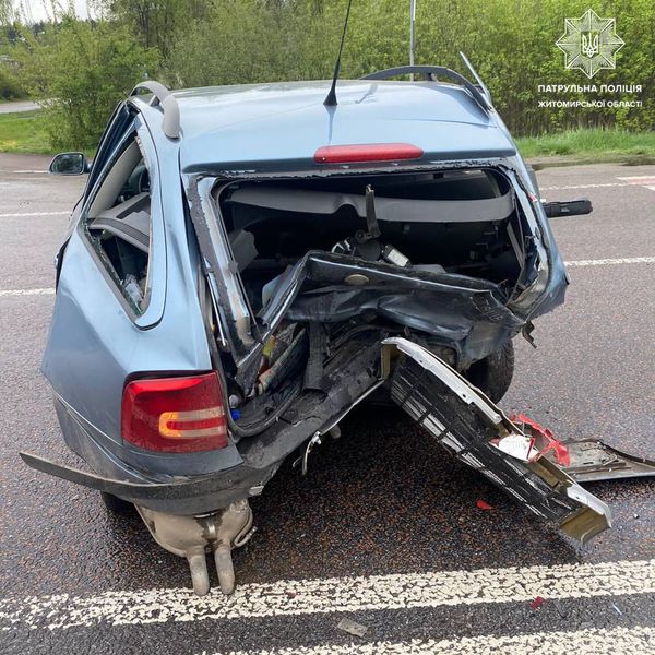 Новини Житомира - фото з Біля Гуйви - ДТП з потерпілими, рух ускладнено