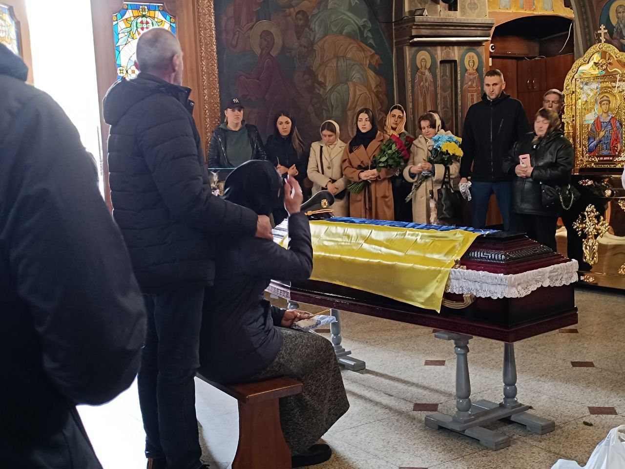 Новини Вінниці - фото з «Небо. Я без нього жити не зможу». Вінниця попрощалась із 23-річним льотчиком, загиблим у бою