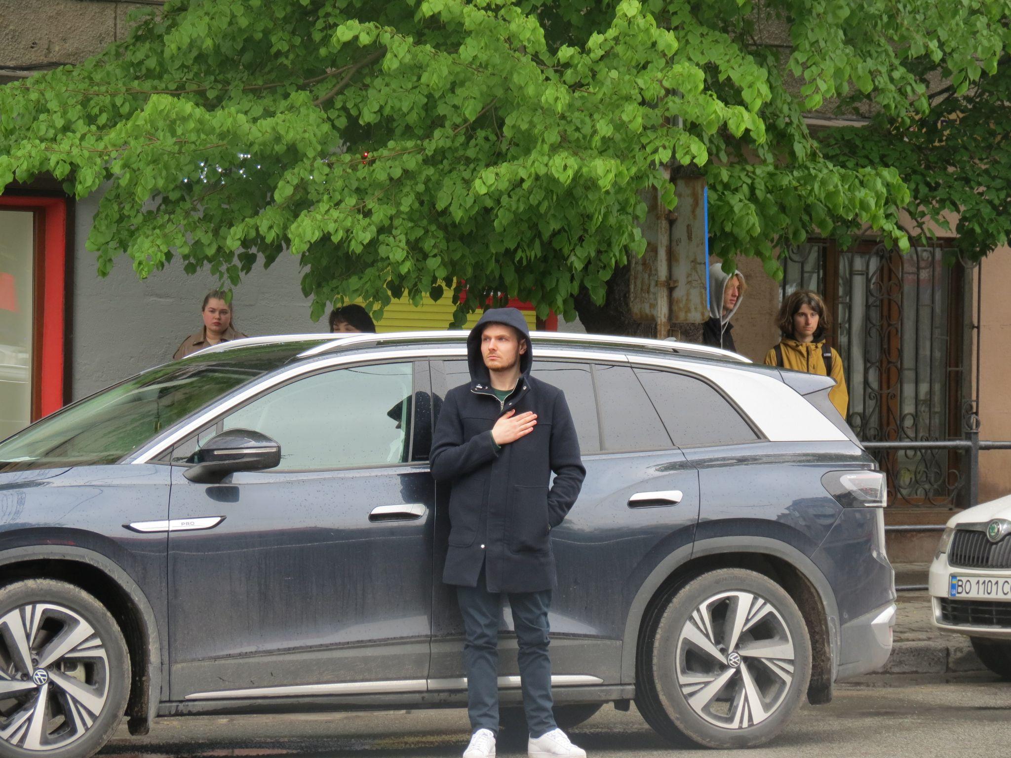 Новини Тернополя - фото з У Тернополі зустріли колону «На щиті» із полеглим Героєм Василем Друзюком (ВІДЕО ДНЯ)