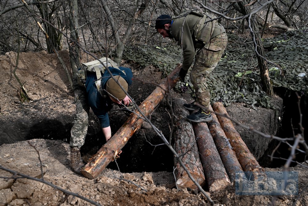 Новини Житомира - фото з Мобілізація за несплату аліментів: як це працюватиме Будівництво бліндажа, Бахмутський напрямок, березень 2024