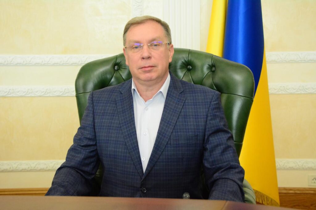 Новини Тернополя - фото з Суддю не каратимуть за перевищення швидкості, а тернопільського поліцейського, який його зупинив — звільнили