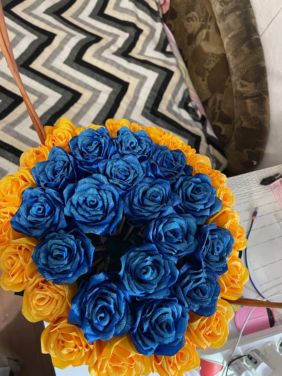 Новини Хмельницького - фото з Хмельничанка Дар’я створює для загиблих вічні букети. Найбільший зробила для полеглого чоловіка