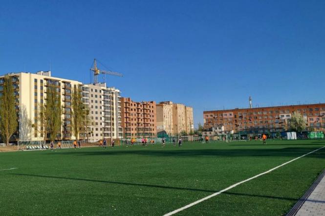 «Відібрали у нас місце для відпочинку». На ВПЗ скаржаться на дії футбольного клуба  «Нива-В»