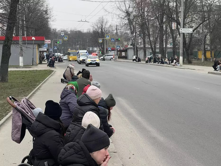 Новини Вінниці - фото з Зустріли траурний кортеж «На щиті»: чого не варто робити, яке може бути покарання