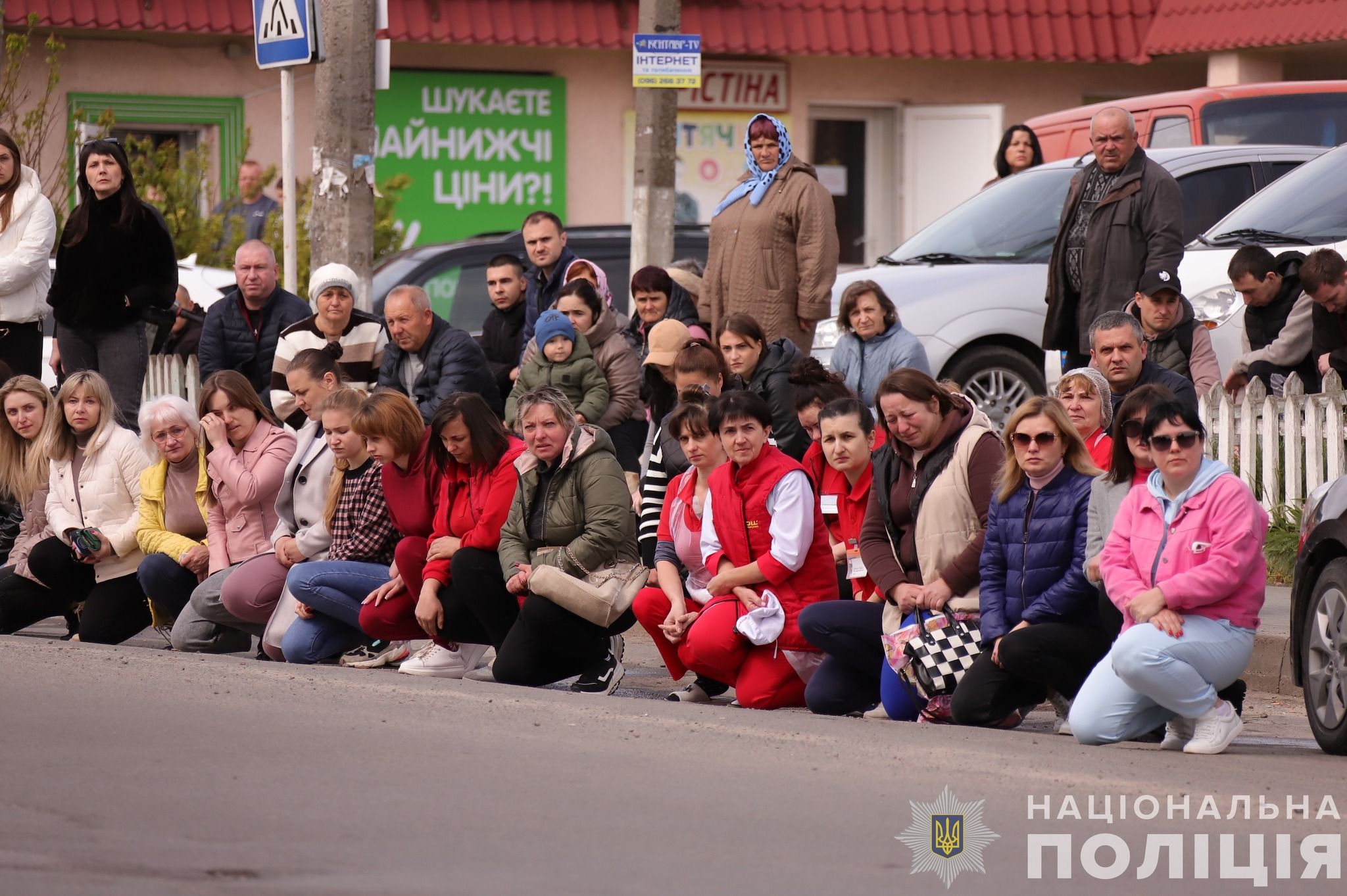 Новини Вінниці - фото з У Бершаді попрощалися із загиблим від бандитської кулі поліцейським Максимом Зарецьким