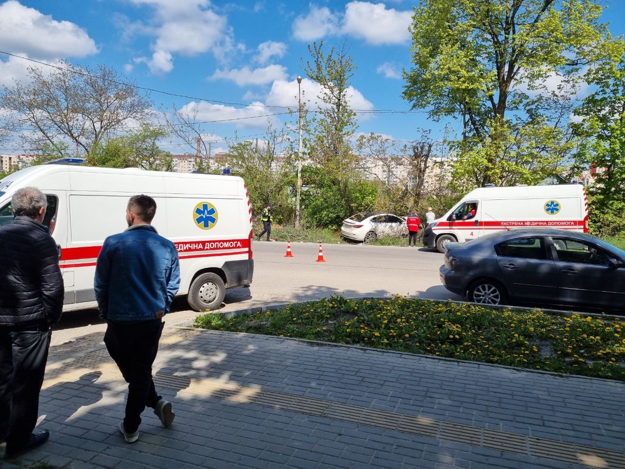 Новини Тернополя - фото з На Київській зіштовхнулися автівки: постраждала жінка