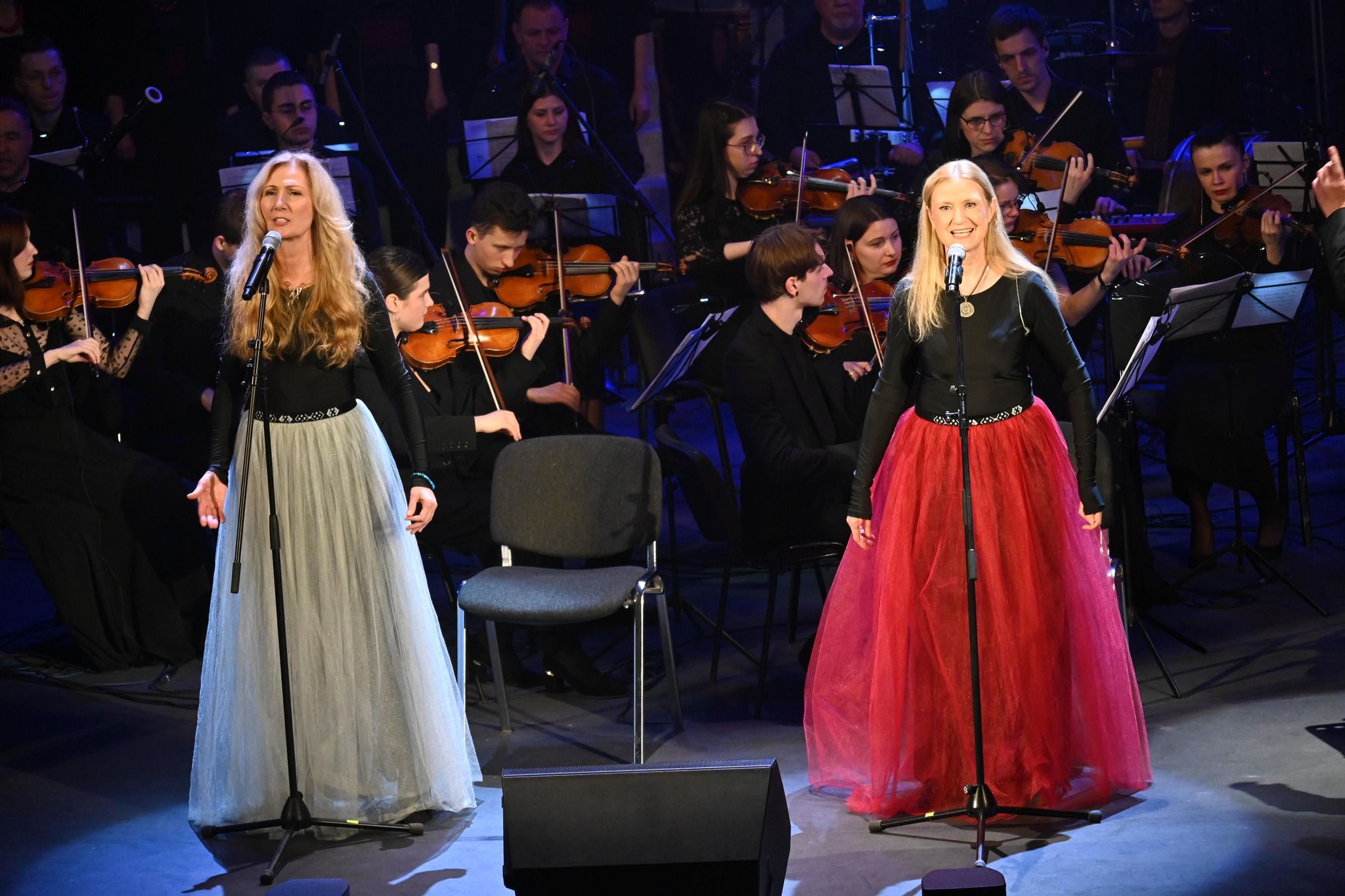 Новини Вінниці - фото з Сестри Тельнюк приїдуть у Сугаки. Коли і кого запрошують на зустріч з ними?