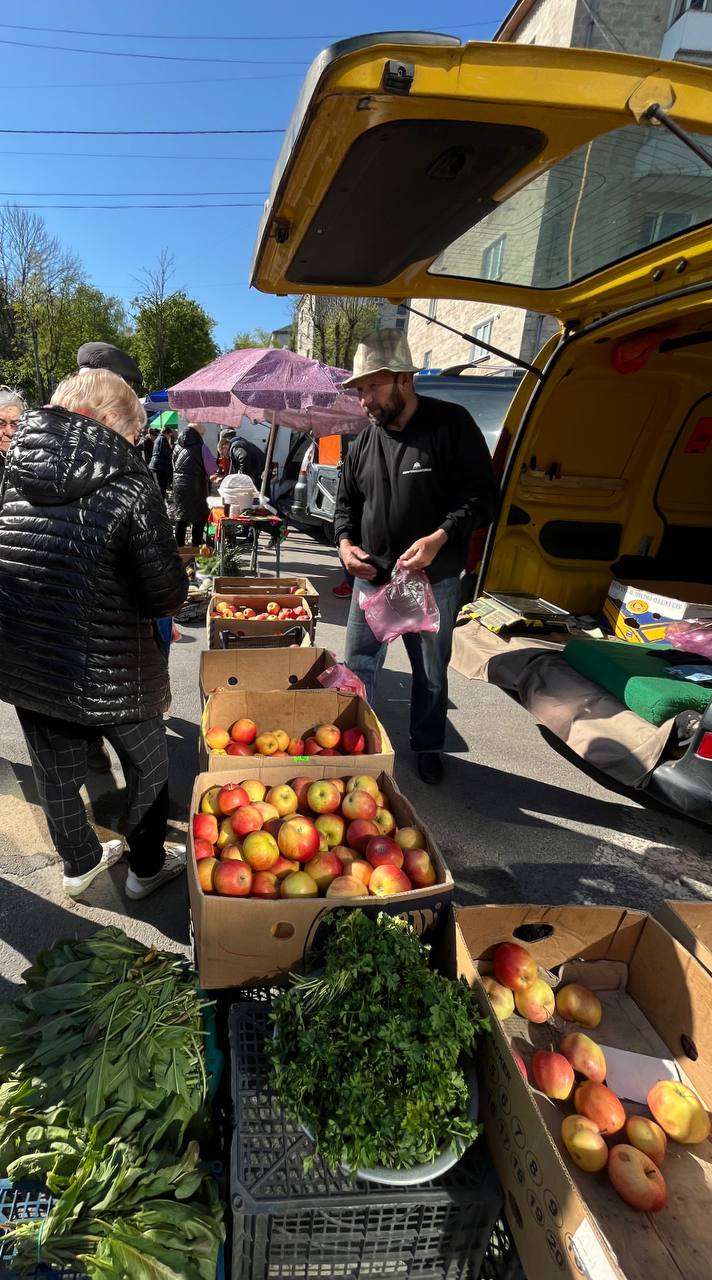 Новини Тернополя - фото з Великодні ярмарки в Тернополі: що та за скільки продають. Перевірили журналісти «20 хвилин»