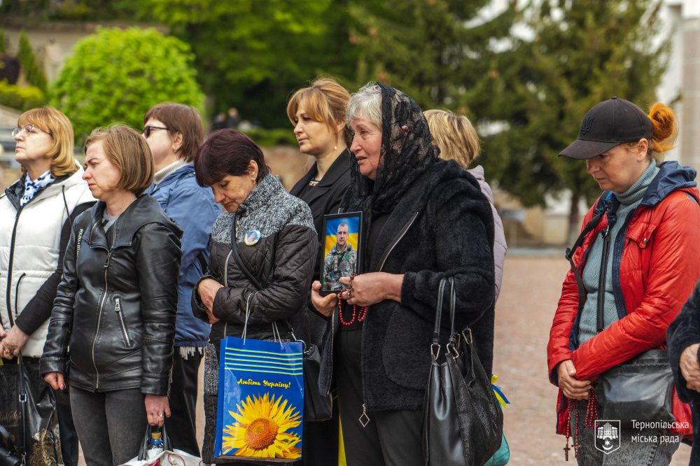 Новини Тернополя - фото з У Зарваниці відбулася Проща родин загиблих Героїв