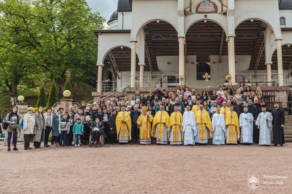 Новини Тернополя - фото з У Зарваниці відбулася Проща родин загиблих Героїв