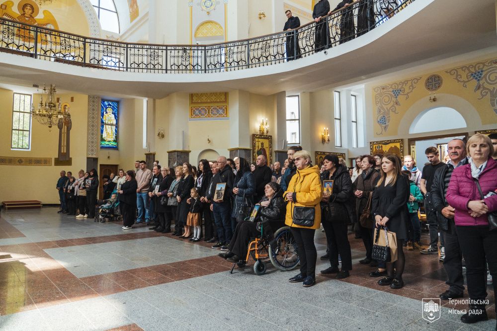 Новини Тернополя - фото з У Зарваниці відбулася Проща родин загиблих Героїв