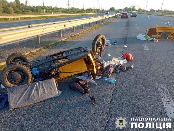 Новини Житомира - фото з На трасі Київ-Чоп пенсіонер на електроциклі зіткнувся з автівкою