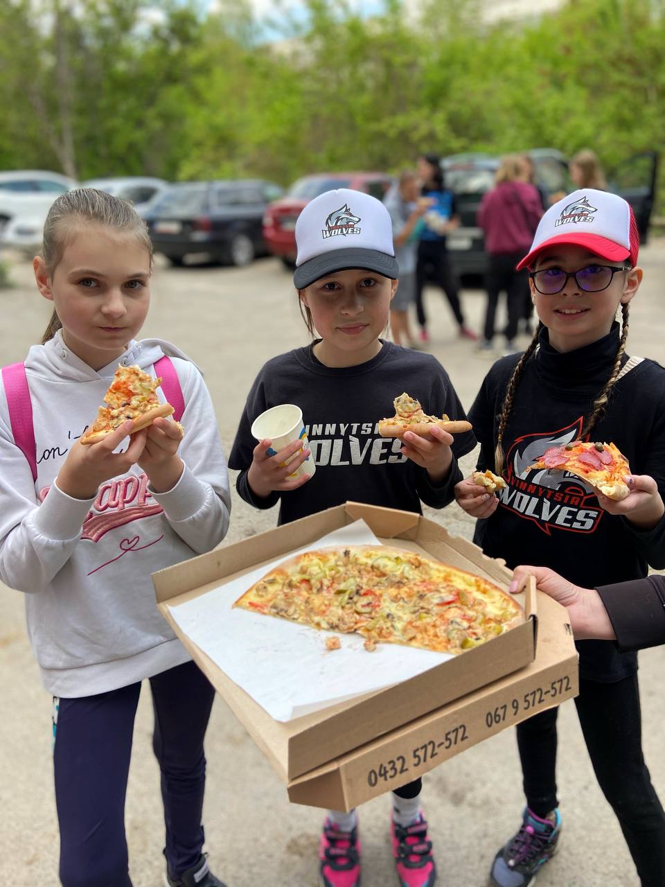 Новини Вінниці - фото з Футболісти, черлідери і фрізбісти згуртувалися, аби разом прибрати рідне місто