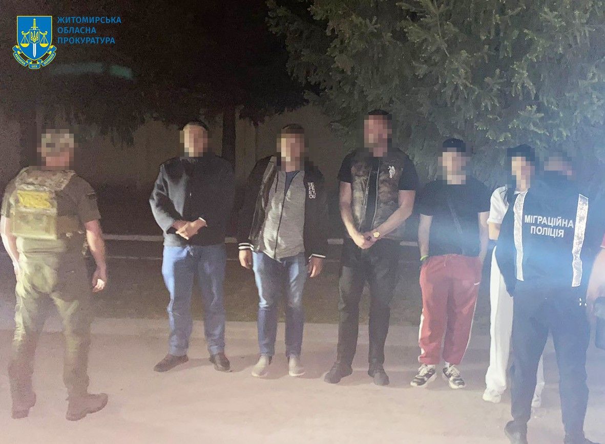 Новини Житомира - фото з Нелегальне переправлення призовників через кордон – викрито керівника благодійної організації з Житомира і двох його спільників