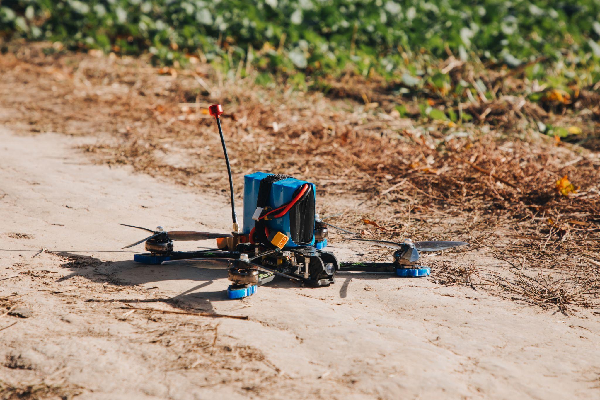 Новини Вінниці - фото з Запустили масштабний волонтерський проєкт «Подільські дрони». Мета — збирати по тисячі FPV щомісяця