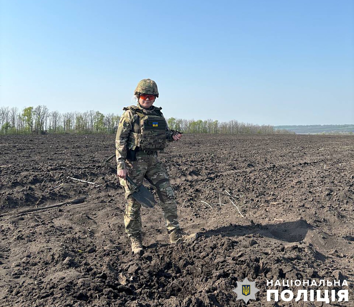 Новини Житомира - фото з Житомирські вибухотехніки поліції розміновують деокуповану частину Харківщини житомирські вибухотехніки поліції розміновують деокуповану частину харківщини