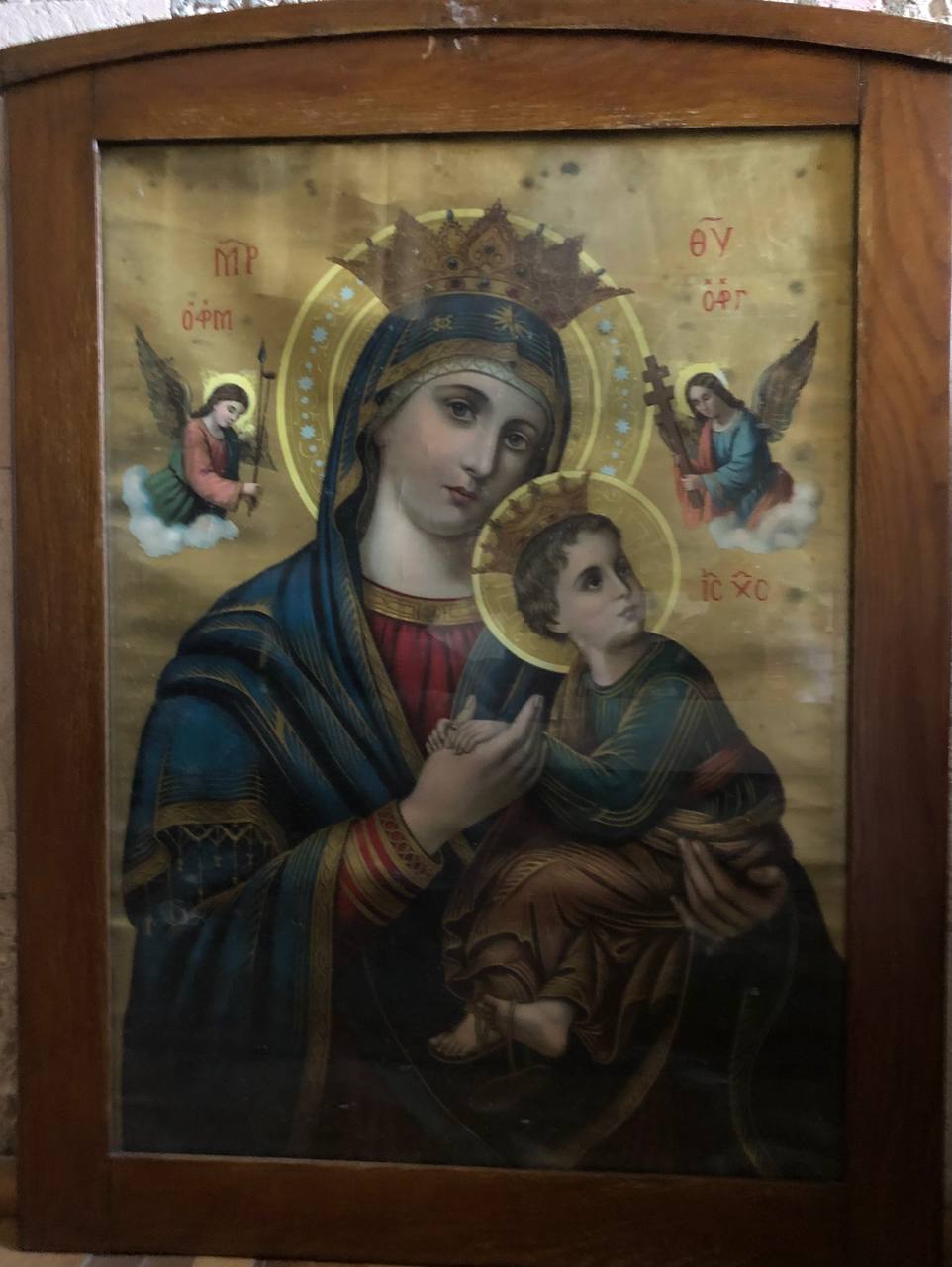 Новини Тернополя - фото з Унікальні ікони  середини ХІХ століття отримав в подарунок музей на Тернопільщині На зображенні може бути: 1 особа