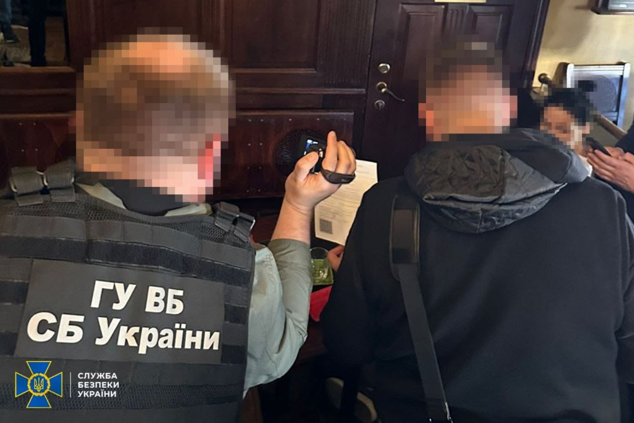 Новини Вінниці - фото з Аби захопити вінницький кар'єр, хабарники пропонували мільйон доларів полковнику СБУ