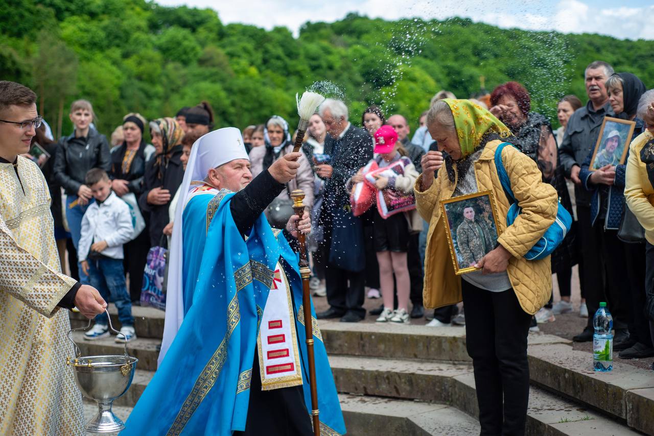 Новини Тернополя - фото з У Зарваниці відбулася проща родин загиблих Героїв