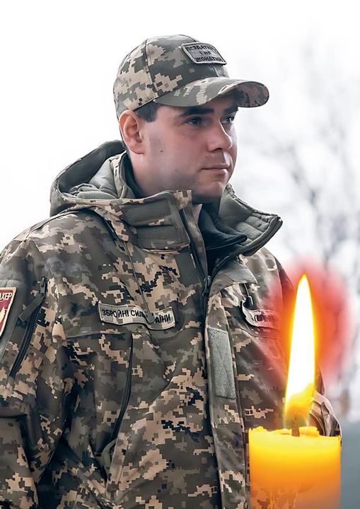 Новини Тернополя - фото з Тернопільщина втратила захисників Олександра Грицюка і Віталія Тимківа На зображенні може бути: 1 особа та текст «XPP OЙHA ChN»