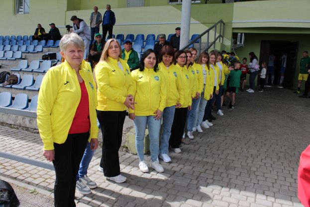 Новини Тернополя - фото з У Збаражі з Днем матері оригінально привітали мам футболістів