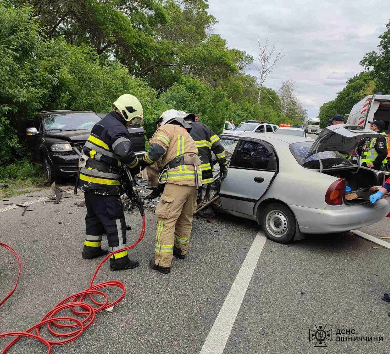 Новини Вінниці - фото з У жахливій автопригоді на Вінниччині загинули водій автівки та його пасажирка