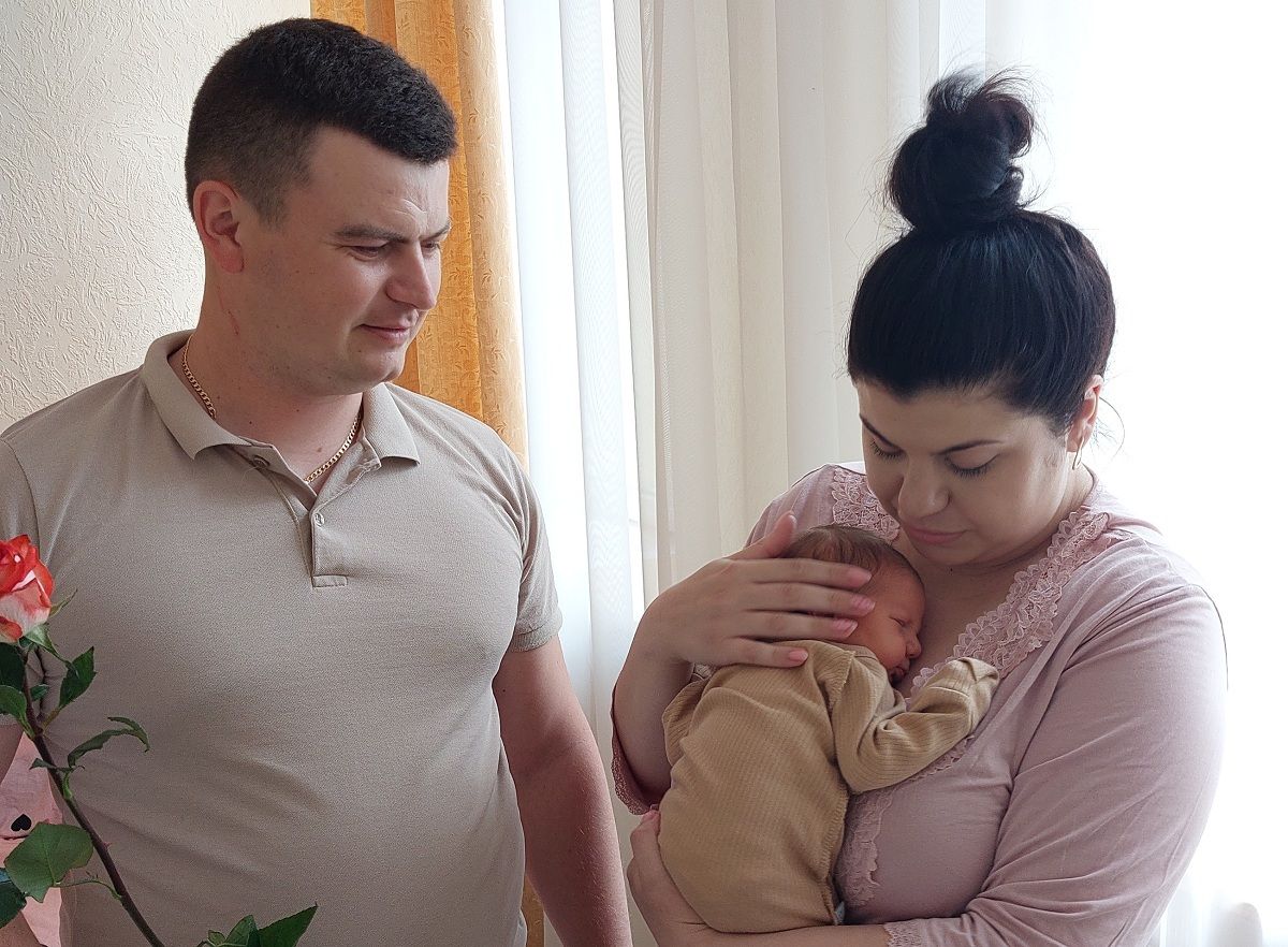 Новини Тернополя - фото з Нехай всі дітки ростуть у мирній країні: в перинатальному центрі вітали новоспечених мамусь