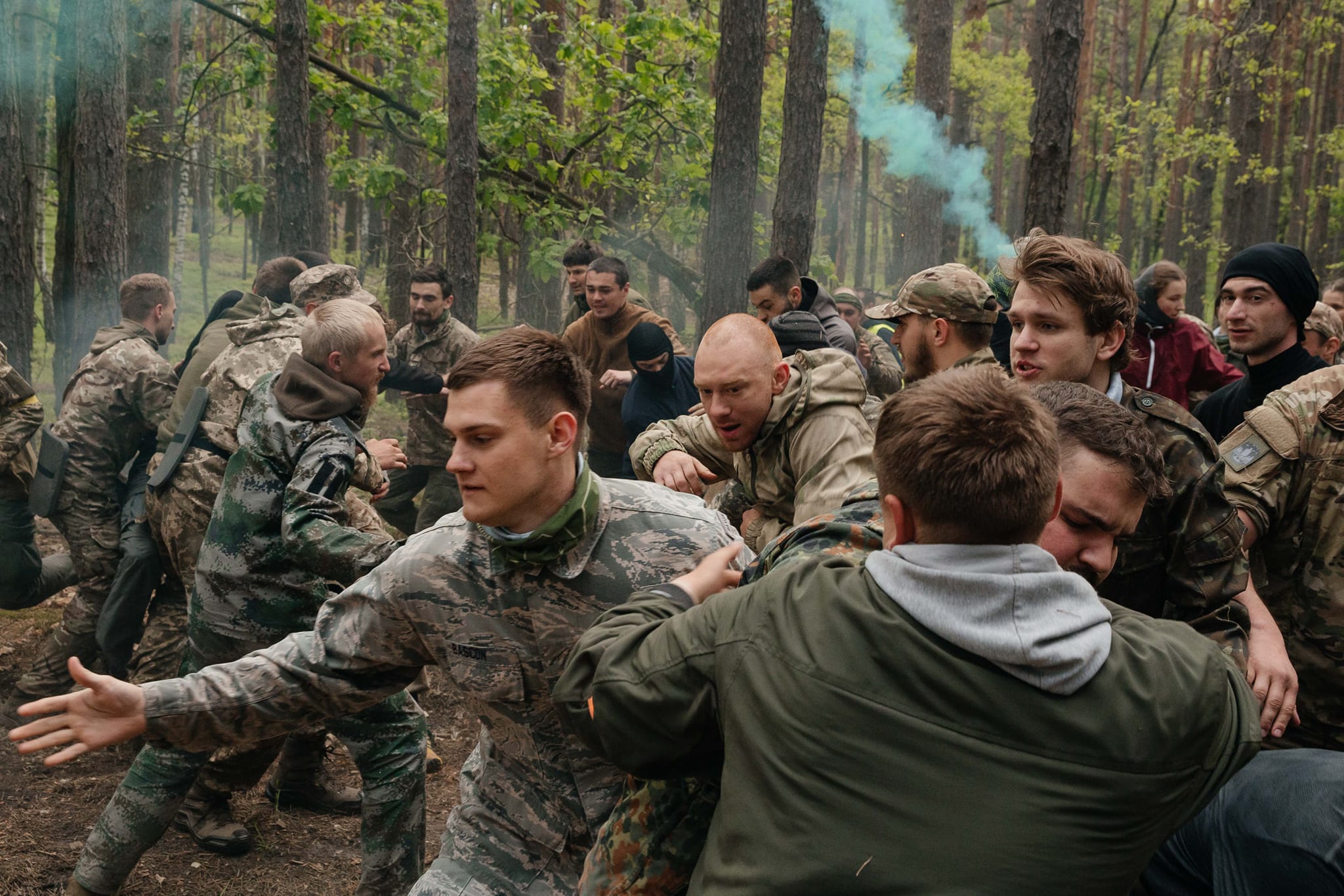 На зображенні може бути: 7 людей