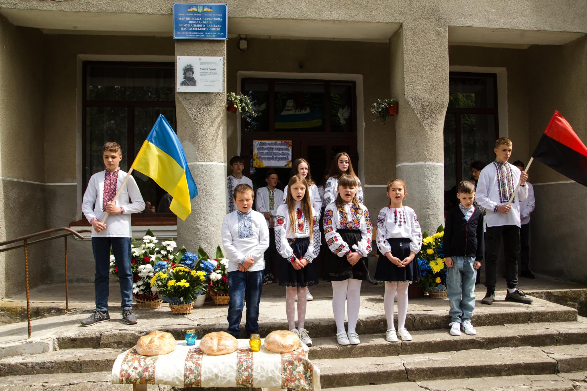 Новини Тернополя - фото з У Тернопільському районі відкрили пам’ятну дошку полеглому воїну Андрію Рудому