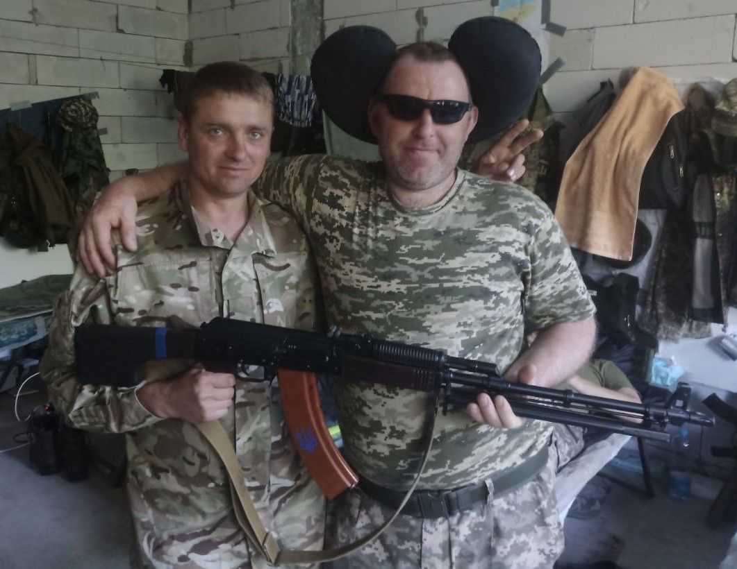 Новини Вінниці - фото з «Хлопці, якщо це станеться, поховайте мене біля Миколи». Донечка просить присвоїти татові Героя України