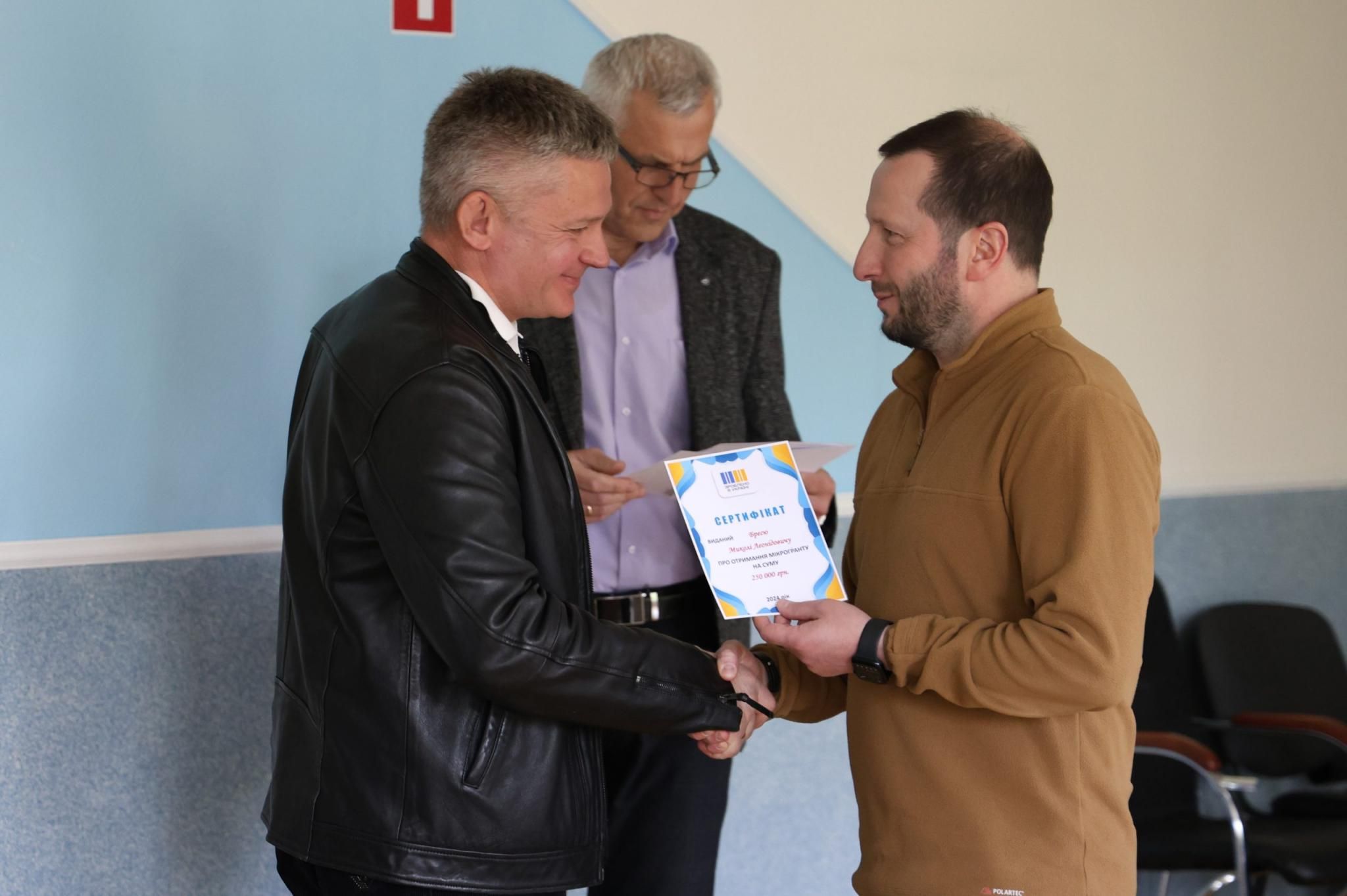 Новини Хмельницького - фото з Хмельницькі підприємці отримали по 250 тисяч гривень мікрогрантів