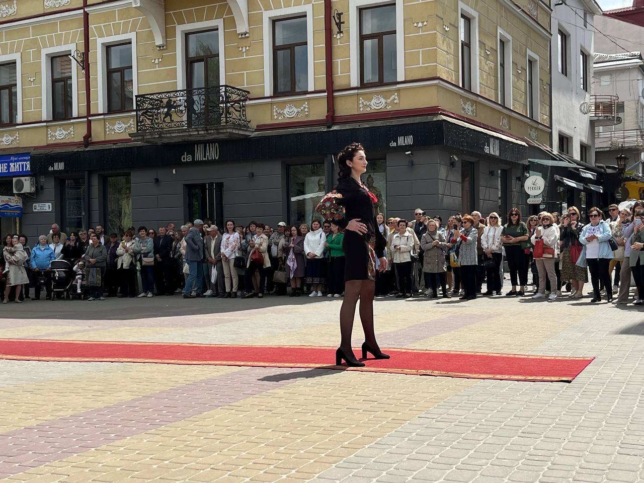 Новини Тернополя - фото з Як тернополяни День вишиванки відзначили: репортаж