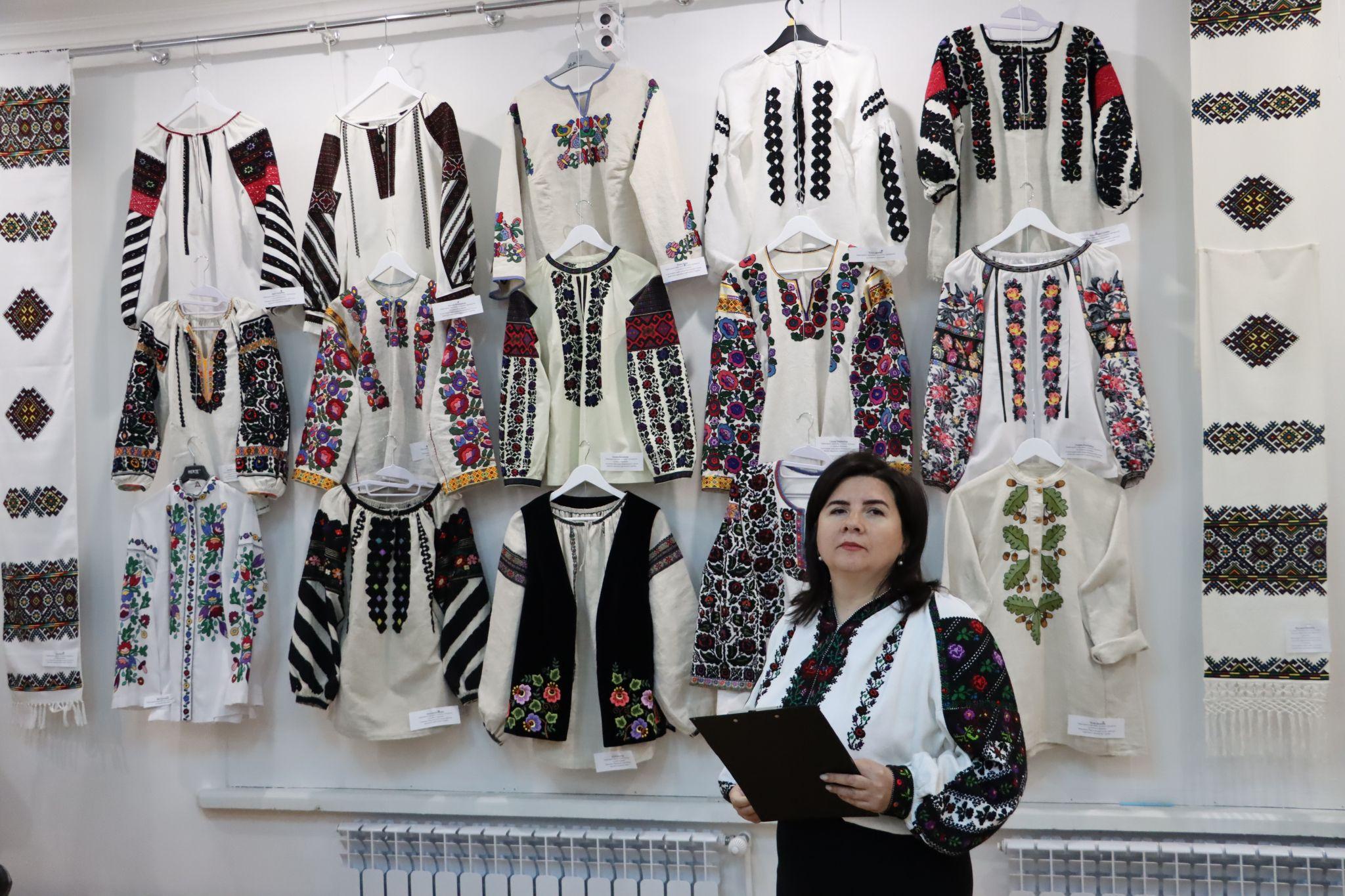 Новини Тернополя - фото з У краєзнавчому музеї виставка борщівських вишиванок та ярмарок народних умільців