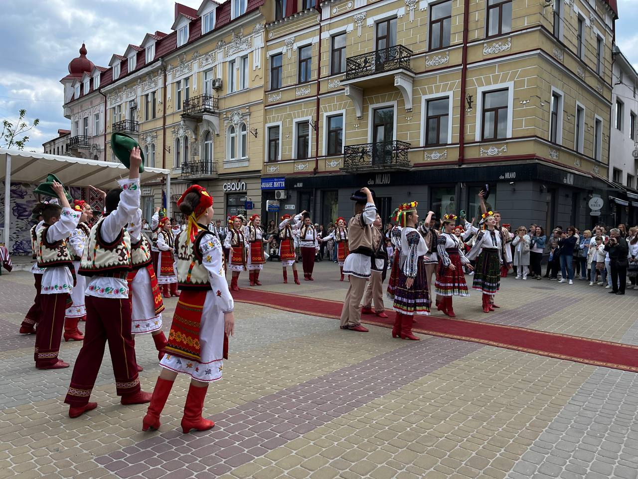 Новини Тернополя - фото з Як тернополяни День вишиванки відзначили: репортаж