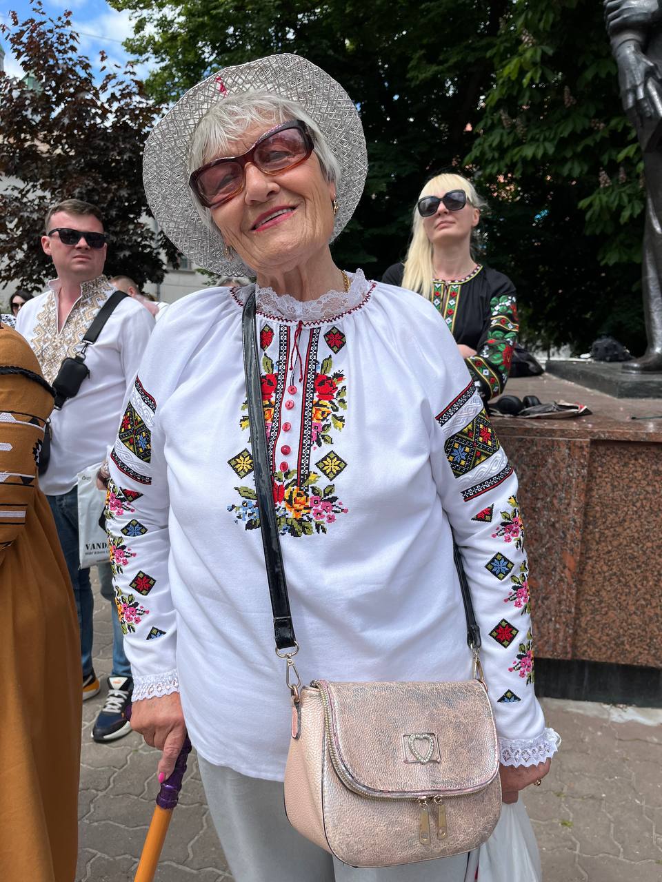 Новини Тернополя - фото з Спадок нашої нації: тернополяни поділилися історіями про свої вишиванки