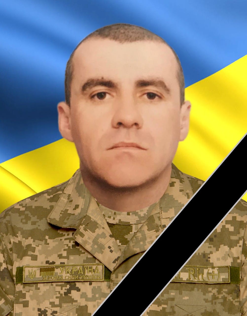 Новини Тернополя - фото з «На щиті» повертається до рідного Збаража воїн Олег Рудий, який загинув понад рік тому На зображенні може бути: 1 особа та текст