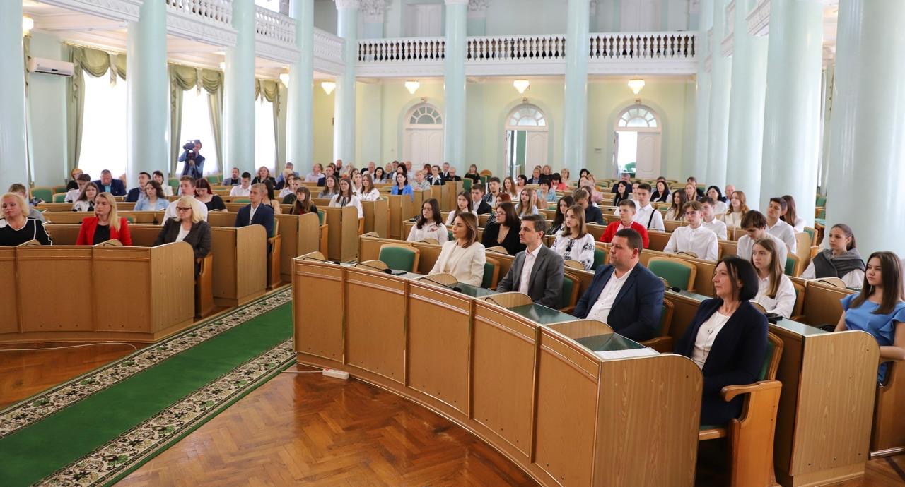 Новини Хмельницького - фото з У Хмельницькому нагородили юних науковців