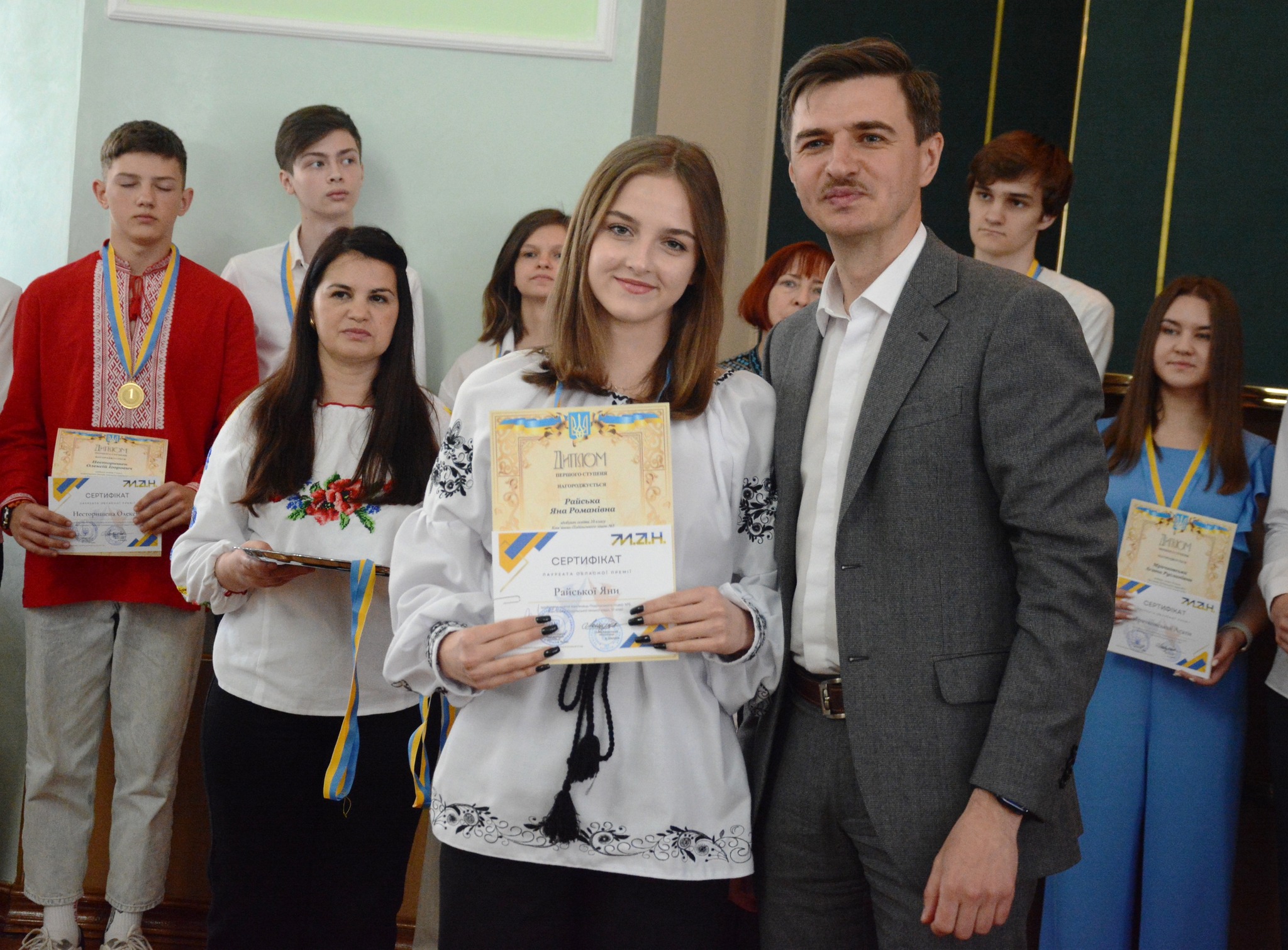 Новини Хмельницького - фото з У Хмельницькому нагородили юних науковців