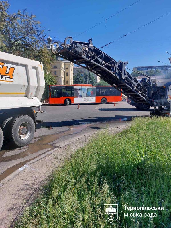 Новини Тернополя - фото з 22 травня ускладнений рух транспорту на кільці біля «Рогатки»