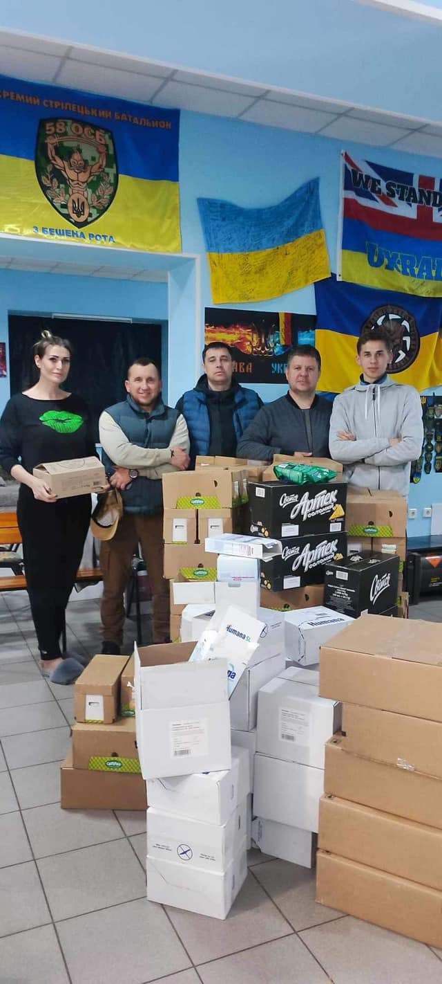 Новини Тернополя - фото з У Підволочиську волонтери зібрали 1,5 мільйона гривень, за які закупили для фронту 100 дронів-камікадзе