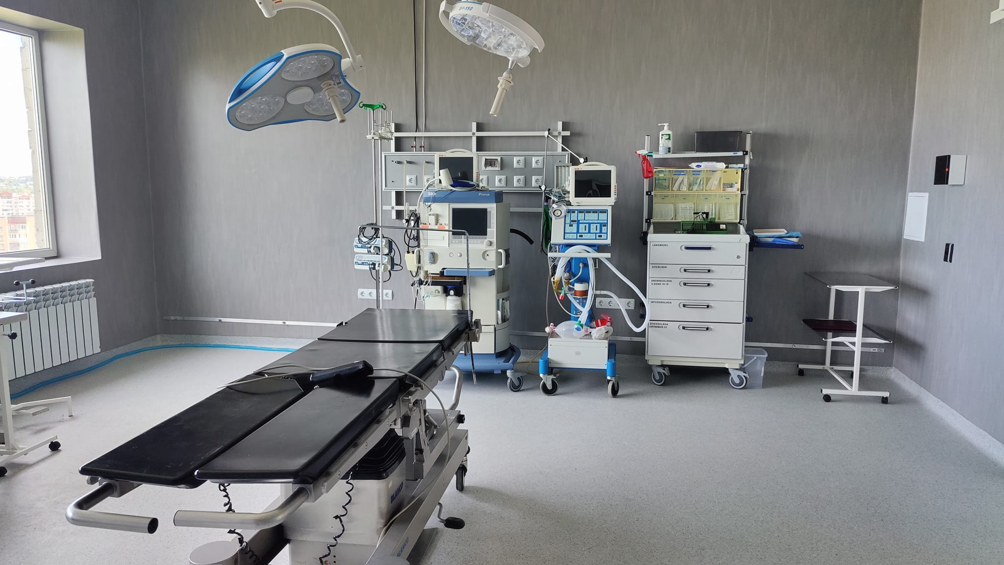 Новини Тернополя - фото з В обласній лікарні відкрили оновлений операційний блок