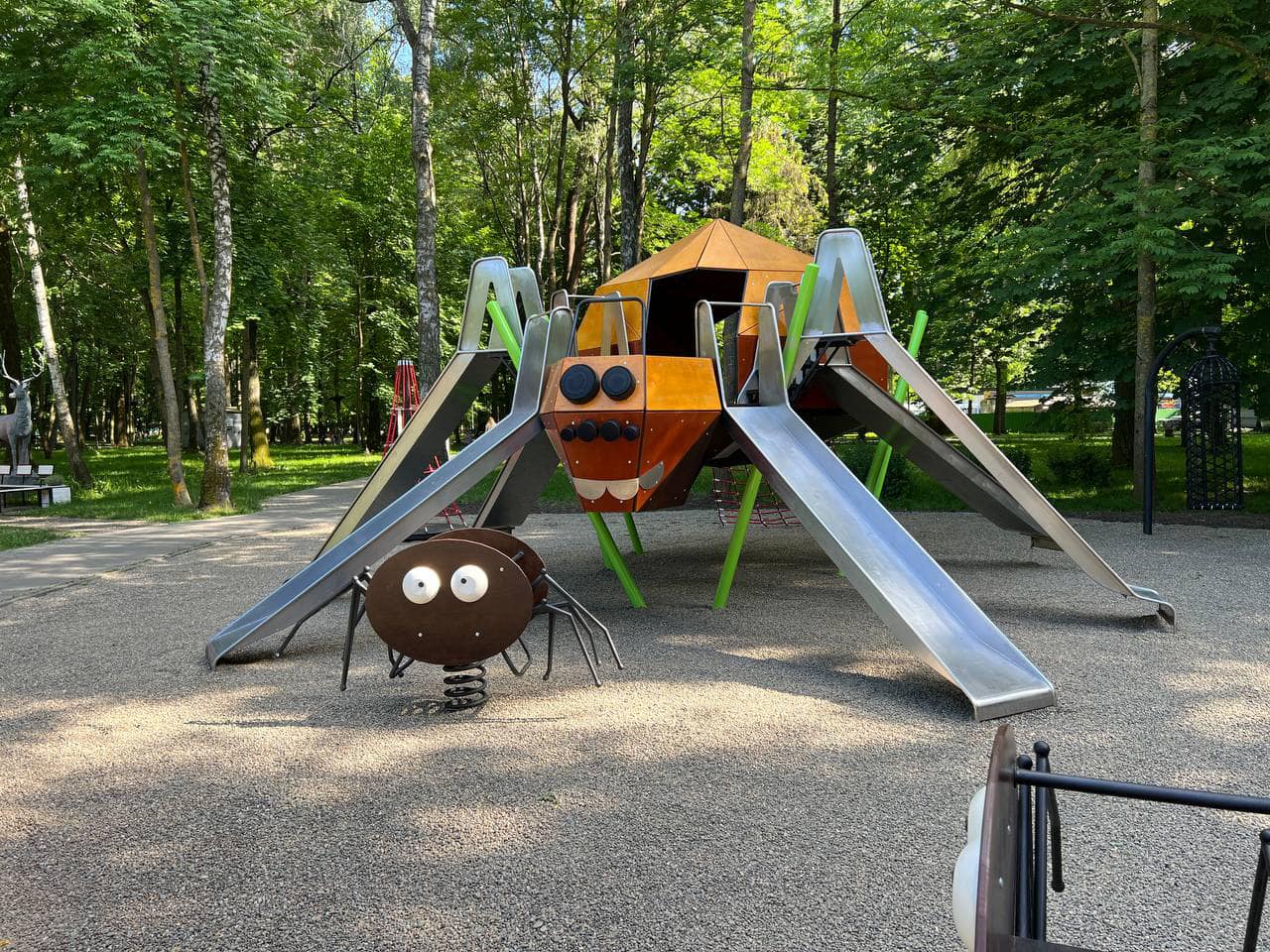 Новини Хмельницького - фото з У Хмельницькому відкрили дитячий майданчик за ескізом загиблого Андрія Черніцького