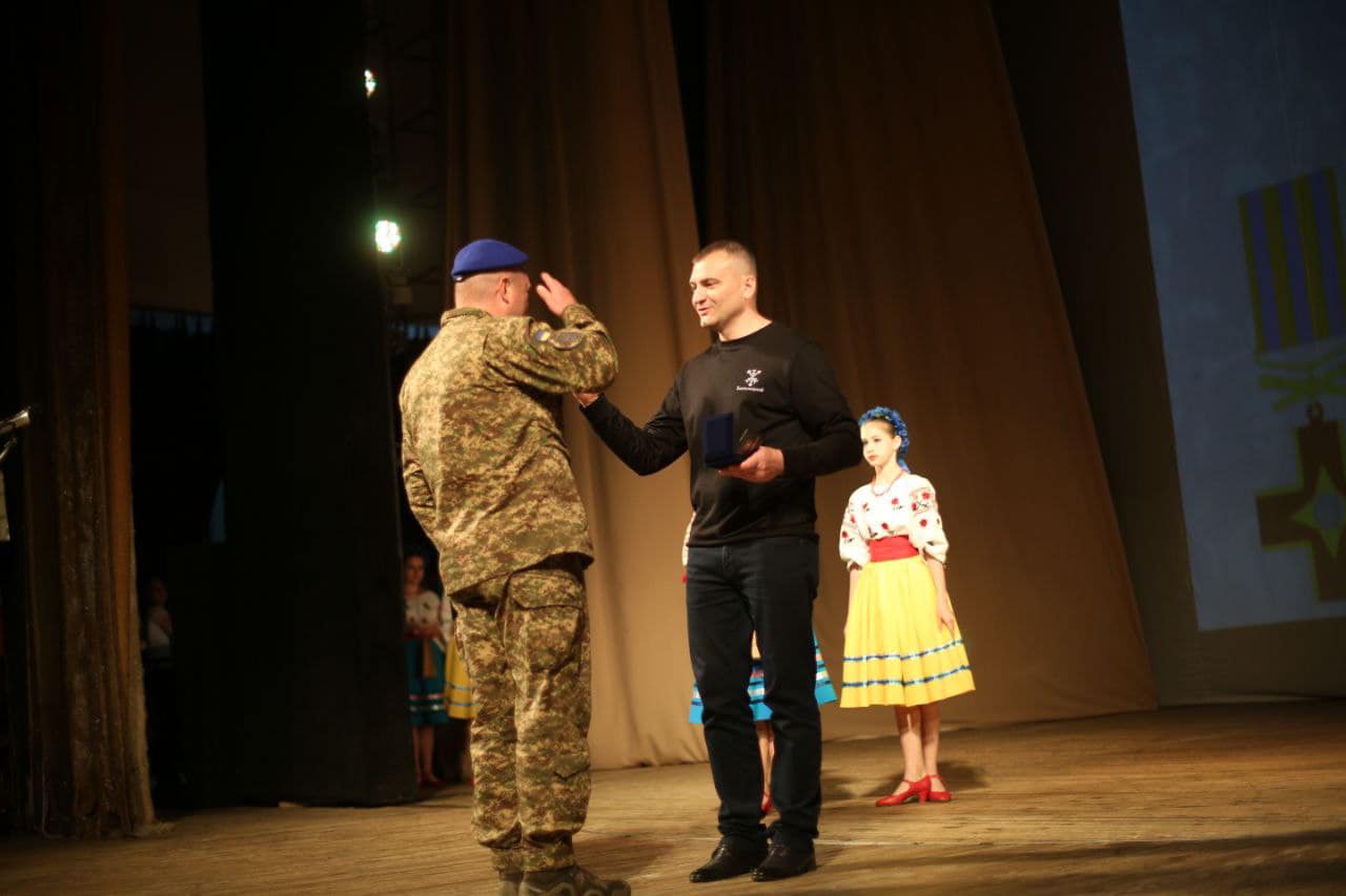 Новини Хмельницького - фото з У Хмельницькому військові отримали квартири і відзнаки мера