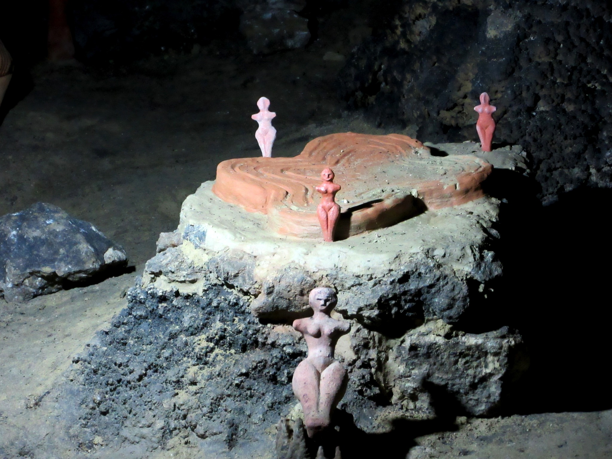 Новини Тернополя - фото з Як виглядає 9-кілометрова печера Вертеба, яка знаходиться за 30 км від Чорткова Немає опису світлини.