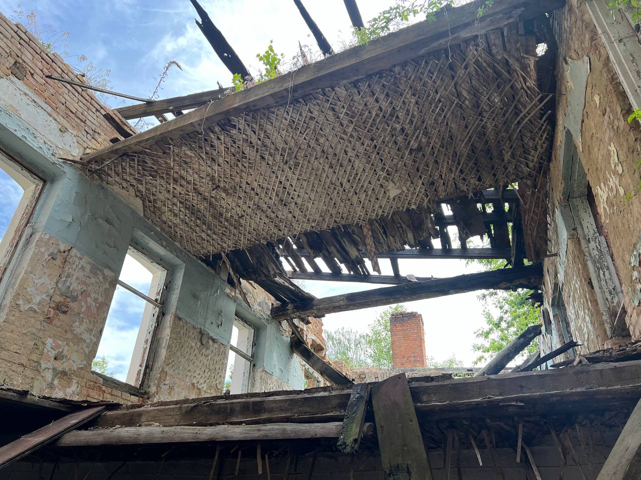 Новини Вінниці - фото з Сором на вулиці Соборній: як виглядає напівзруйнована будівля «Вінницяфармація» та що всередині