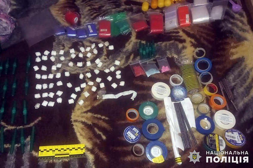 Новини Хмельницького - фото з У Хмельницькому поліцейські викрили групу наркоторговців: вилучене оцінили на мільйон гривень