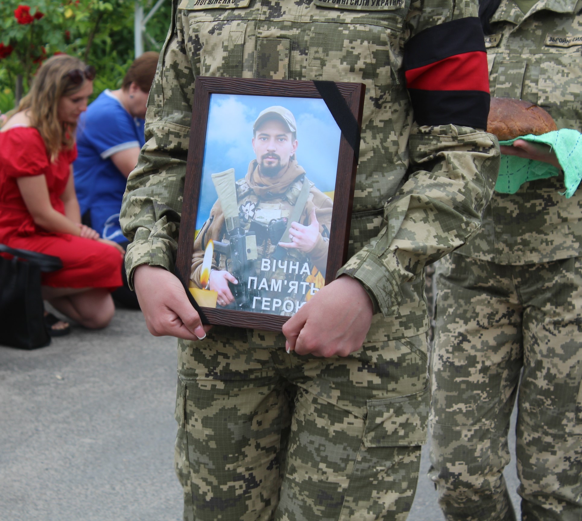 Новини Хмельницького - фото з На Хмельниччині попрощались із п'ятьма захисниками України. Хто вони