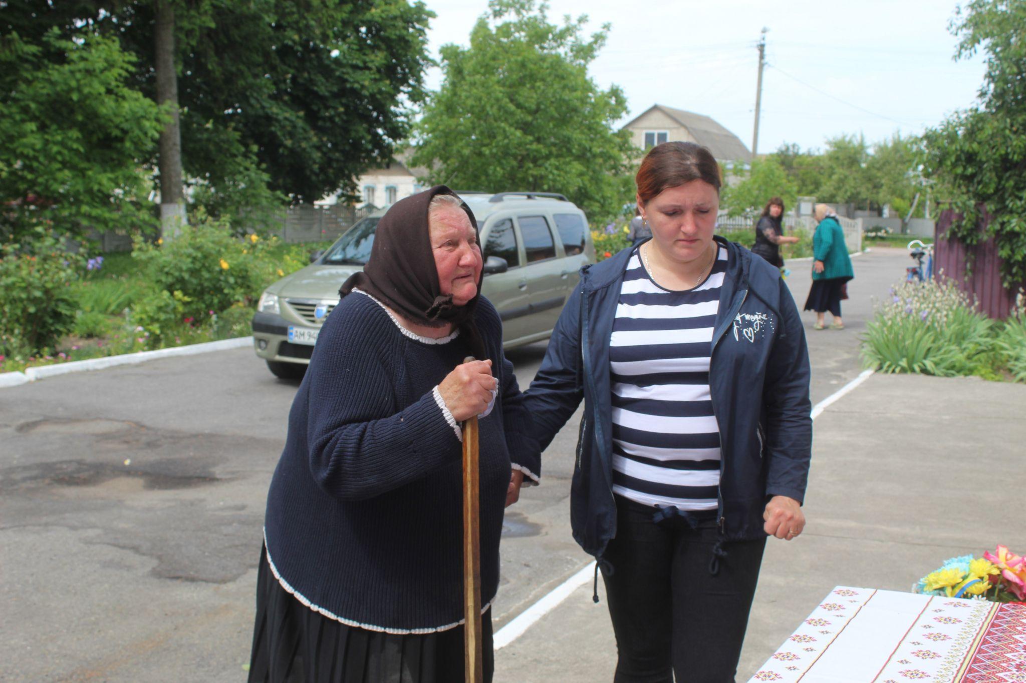 Новини Козятина - фото з «Віталій прийшов в ліцей з квітами. Тривога була, але не думала що бачимось востаннє»